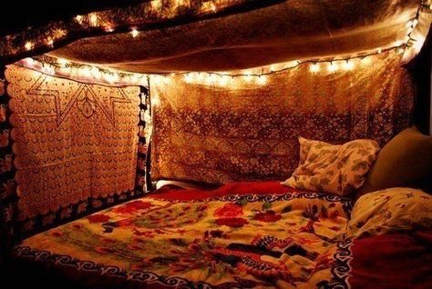 This magical fort | 10 Great Blanket Forts Sleepover Room, Curtains Boho, Bohemian Interior Design, Blanket Fort, Bedroom Curtains, Boho Fairy, Boho Curtains, Bohemian Interior, Trendy Bedroom