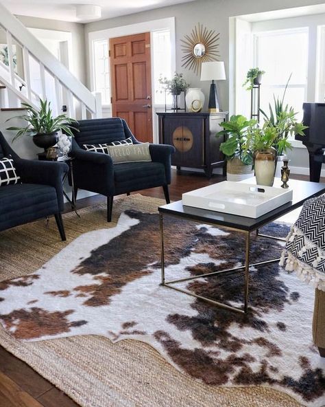 Finding Your Own Rhythm Among Austin's Home Decor | L'Essenziale Cowhide Rug Living Room, Industrial Style Decor, Fall Living Room, Casa Country, Brown Living Room, A Rug, Cowhide Rug, A Living Room, Small Living Room