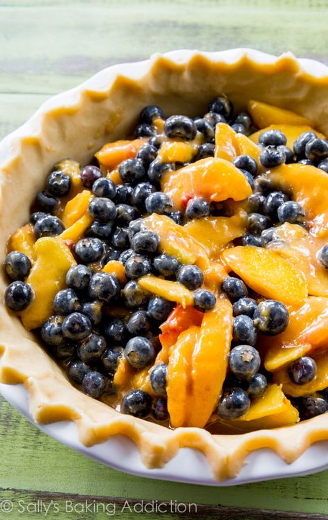 Blueberry Peach Pie, Peach Desserts, Peach Pie, Desserts Easy, Simple Summer, Peach Recipe, Blueberry Pie, Blueberry Recipes, Perfect Pies