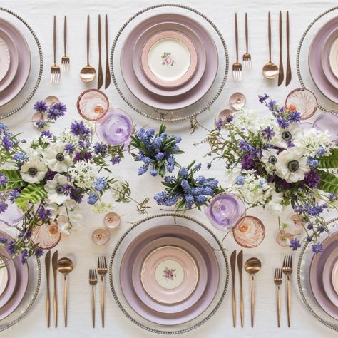 Rose Gold Table Setting, European Romance, Lavender Wedding Colors, Tablescape Wedding, Gold Table Setting, Rose Gold Table, Celestial Theme, Modern Table Setting, Tafel Decor