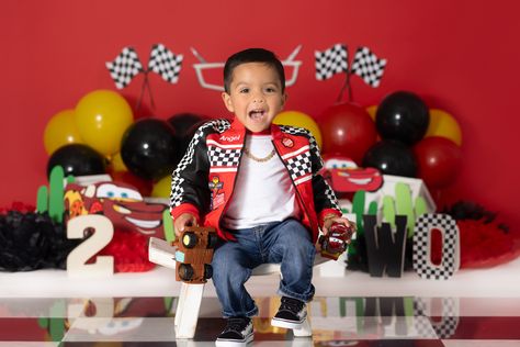 Lightning Mcqueen Birthday Photoshoot, 2 Fast 2 Furious Birthday Photoshoot, Cars Birthday Pictures, Cars Birthday Party Outfit, Pixar Cars Birthday Photoshoot, Cars Birthday Photo Shoot Ideas, Two Fast Two Furious Photoshoot, Lighting Mcqueen Photoshoot, Disney Cars Photoshoot