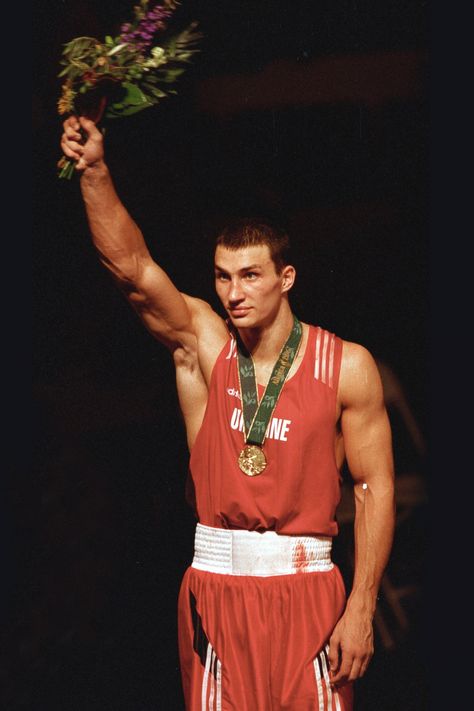 Wladimir Klitschko (Ukraine) 🥇 Super heavyweight (+91 kg) • Atlanta 1996 Olympics #boxing Wladimir Klitschko, Olympic Boxing, 1996 Olympics, Olympic Wrestling, Boxing Images, Boxing History, Hot Army Men, Olympic Swimmers, Jon Jones