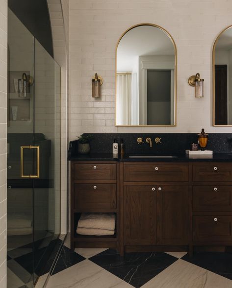 Dark Powder Room Ideas, European Eclectic, Dark Wood Vanity, Lauren Aesthetic, Powder Bathroom, Earthy Palette, Earthy Home, Eclectic Bathroom, House Deco