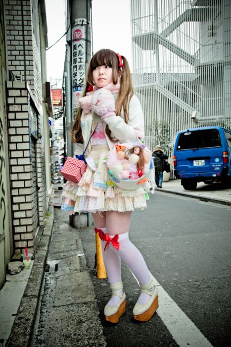 Kawaii Street Fashion, Harajuku Street Style, Japanese Street Style, Cult Party Kei, Conservative Fashion, Harajuku Fashion Street, Kei Visual, Kei Fashion, Dolly Kei