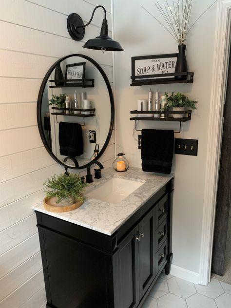 Hostel Room, Bathroom Farmhouse Style, Restroom Decor, Bathroom Decor Apartment, Bathroom Design Decor, Remodel Bathroom, Bathroom Remodel Designs, Bathroom Inspiration Decor, Upstairs Bathrooms