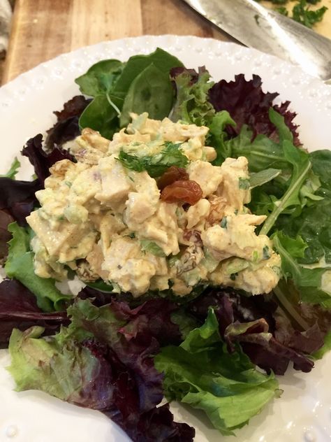 Little Magnolia Kitchen: PIONEER WOMAN'S CURRIED CHICKEN SALAD Pioneer Woman Curried Chicken Salad, Chicken Salad Pioneer Woman, Mediterranean Lunches, Curry Chicken Salad Recipe, Curried Chicken Salad, Curry Chicken Salad, Lettuce Wraps Healthy, Magnolia Kitchen, Chicken Salads