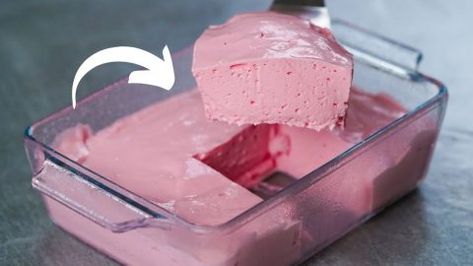 3-Ingredient Fluffy and Creamy Dessert Recipe | DIY Joy Projects and Crafts Ideas Jello Fluff Desserts, Dessert Using Heavy Cream, Quick Delicious Desserts Simple, Jello With Yogurt Desserts, Jello Heavy Cream Dessert, Strawberry Jello Mousse, Jello With Heavy Cream, 2 Ingredient Jello Fluff, Jello Packet Recipes