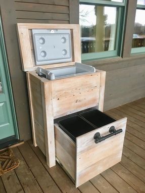 Outdoor Cooler Diy How To Build, Deck Cooler Ideas, Diy Backyard Grill Station, Hidden Ashtray Outdoor, Built In Cooler Outdoor, Outdoor Cooler Diy, Diy Cooler Stand, Cooler Stand Diy, Tiki Bars Diy