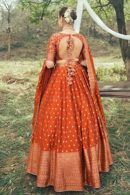 Designer Wedding Outfits, Orange Lehenga, Rajasthani Dress, Lehenga Pattern, Wedding Outfits For Women, Bridal Blouses, Simple Lehenga, Half Saree Lehenga, Indian Outfits Lehenga