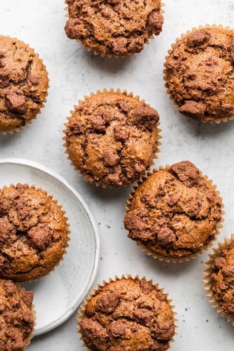 Easy Apple Butter Muffins - These homemade apple spice muffins are perfect for fall! Use your favorite apple butter or applesauce, plus plenty of cinnamon, nutmeg, and cloves for a moist muffin that’s great at breakfast or brunch. Add an easy crumble topping for a bit of texture. Perfect for a lazy weekend or your holiday brunch - we love these muffins at Christmas and Thanksgiving! Vegetarian. Apple Butter Muffins Recipes, Apple Butter Bread, Banquet Meals, Cinnamon Crumble Topping, Apple Butter Muffins, Easy Apple Butter, Crumb Cake Topping, Thanksgiving Vegetarian, Apple Spice Muffins