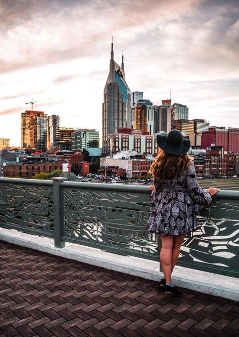 Pedestrian Bridge Nashville, Nashville Tennessee Instagram Spots, Nashville Instagram Spots, Picture Spots In Nashville, Nashville Tennessee Picture Ideas, Nashville Pedestrian Bridge, Nashville Tennessee Photography, Nashville Tennessee Pictures, Nashville Pictures