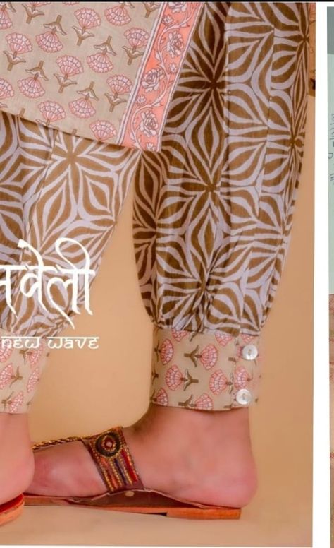 Trendy Salwar Designs, Salwar Bottom Designs Pattern, Salwar Pants Pakistani, Chudidar Pants Designs, Plane Kurta Designs Women, Plazo Pants Design For Kurti, Kurta Pent Design Women, Cotton Salwar Suits Patterns, Plazzo Designs