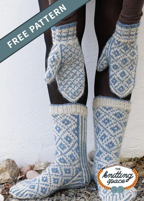 Fair Isle Knitting Patterns Free, Winter Knitting Patterns, Knitted Socks Free Pattern, Knitting Gloves Pattern, Colorwork Knitting Patterns, Fall Knitting Patterns, Knitted Mittens Pattern, Knitted Mittens, Fair Isle Knitting Patterns