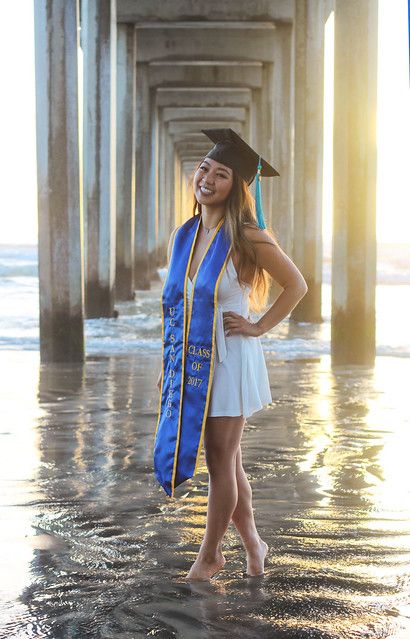 Ucsd Graduation Pictures, Ucsd Graduation, Beach Graduation Pictures, Individual Poses, Grad Poses, College Graduation Pictures Poses, La Jolla Beach, Grad Pictures, Pinning Ceremony