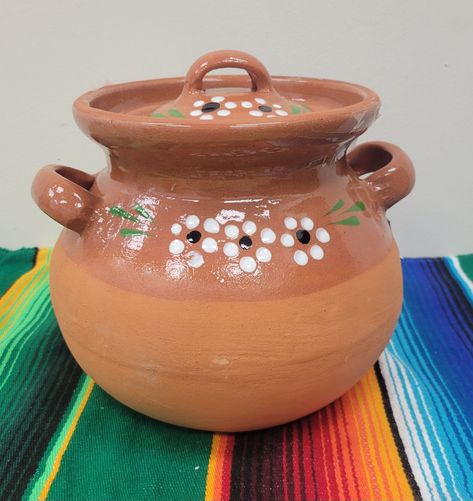 Frijolera de Barro | Mexico Pottery | Clay Pots | Handmade Clay Pots | Gift Ideas by TodoMex on Etsy Clay Pots Crafts, Mexican Pottery Decor, Mexican Clay Pots, Handmade Clay Pots, Mexico Pottery, Coil Pots, Mexican Ceramics, Patio Pots, Pottery Clay