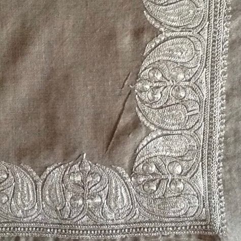 Kashmiri tilla pashmina shawl Marodi Work, Tilla Embroidery, Kashmir Shawl, Embroidery Suits Punjabi, Kashmiri Shawls, Embroidery Suits Design, Indian Textiles, Pashmina Shawl, Embroidery Suits