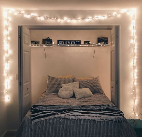 Dorm Lights, Ultimate Bedroom, Dorm Apartment, Lighting Decoration, Redecorate Bedroom, Bed In Closet, Teen Bedroom Decor, Room Design Bedroom, Girl Bedroom Decor