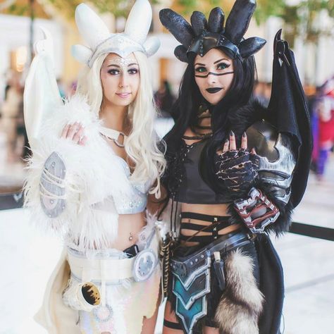 Light Fury Cosplay, Light Fury Costume, Toothless Cosplay, Haku Cosplay, Toothless Costume, Dragon Cosplay, Dnd Backgrounds, Ren Faire Outfits, Ren Faire Costume