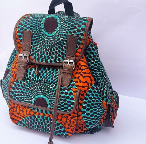 Kitenge Bags, African Print Bags, African Fabric Accessories, Leather Handbag Patterns, Ankara Bags, African Bag, African Designs, Print Business, Diy Bags Purses