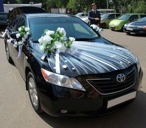 Wedding Decoration For Cars, Bridal Car Decoration Ideas, Car Decor Wedding, Car Wedding Decoration, Car Decoration For Wedding, Car Decorations For Wedding, Wedding Car Deco, Wedding Getaway Car, Bridal Car