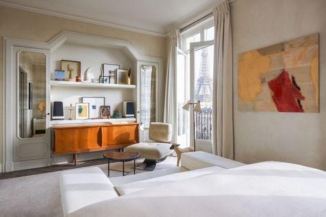 Joseph Dirand's Paris Apartment with Eiffel Tower View Pierre Chareau, Joseph Dirand, Paris Home, Robert Rauschenberg, Vogue Living, Pierre Jeanneret, Charlotte Perriand, Paris Apartments, New Paris