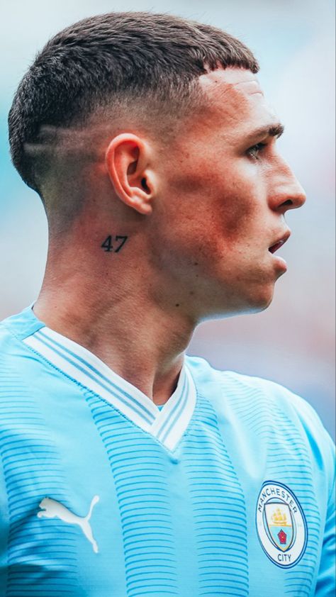 Phil Foden Tattoo, Football Players Haircut, Foden Hair Styles, Benzema Haircut, Footballer Haircuts, Phil Foden Haircut, Foden Haircut, Football Haircut, Soccer Haircut