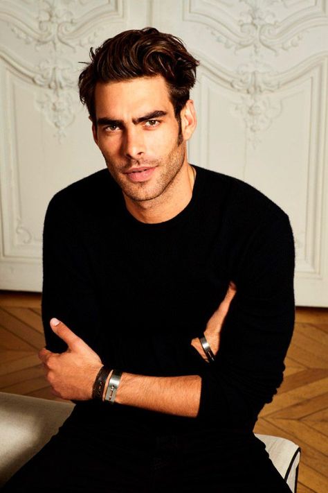 Jon Kortajarena is the Face of Messika Spring Summer 2018 Collection John Kortajarena, Spanish Men, Clary And Jace, Handsome Male Models, Marlon Teixeira, Jon Kortajarena, Ivy League Style, Cameron Dallas, Utila