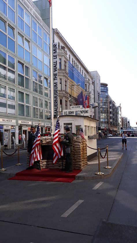 Checkpoint Charlie Berlino Checkpoint Charlie, Us Army, Street View