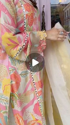 Printed Pakistani Suit Design, Silk Cloth Dress Design, Indian Suit Designs For Women, Trending Neck Designs For Suits, Kurti Back Designs Latest, Pakistani Printed Kurti Designs, Printed Kurti Neck Designs Latest Fashion, Latest Suits Designs 2024, Silk Suits Designs Latest