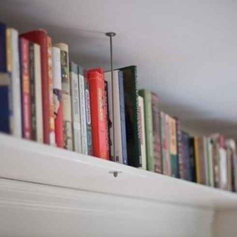 19 Foolproof Ways To Make A Small Space Feel So Much Bigger - hang shelves from the ceiling Palace Furniture, Lots Of Books, Mini Loft, Bookshelves Diy, Book Storage, Spare Room, Remodel Bedroom, Small Space Living, White Wall