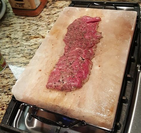 Himalayan Salt Recipes, Himalayan Salt Block Recipes, Salt Block Grilling, Cooking Skirt Steak, Salt Block Recipes, Himalayan Salt Block Cooking, Cooking Steak On Grill, Salt Block Cooking, Himalayan Salt Block