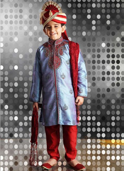 Diwali Fashions for Your Little Boy Prince Traditional Dress For Boy, Kids Sherwani, Boys Sherwani, Diwali Fashion, Diwali Outfit, Kids Indian Wear, Diwali Dresses, Preteen Clothing, Diwali Outfits