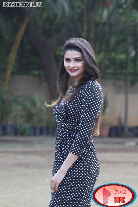 Hot And Sexy Actress Prachi Desai at New Year Eve performancefor CCIL Check more at http://desitopic.in/celebrities/tollywood/hot-and-sexy-actress-prachi-desai-at-new-year-eve-performancefor-ccil/ Prachi Desai, India Map, New Year Eve, Event Photos, Bollywood Actors, Movie Stills, Dress Formal, Bollywood Actress, Under Construction