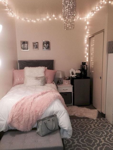 Financial Investment, Dorm Room Inspiration, Small Bedroom Decor, Girl Bedroom Designs, Trendy Bedroom, Teen Bedroom Decor, Room Makeover Bedroom, Small Room Bedroom, Small Room