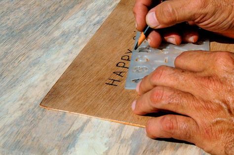 Easy Ways to Burn Letters in Wood (with Pictures) | eHow Wood Burning Letters, Diy Wood Engraving, Burning Letters, Pyrography Tutorial, Wood Burning Tools, Designs On Wood, Wood Burning Tips, Wood Burning Techniques, Puzzle Boxes