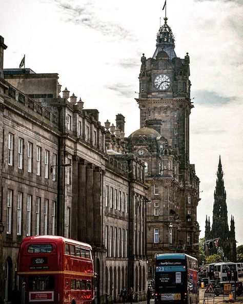 EDINBURGH CLICKS | SCOTLAND on Instagram: “Edinburgh Click by 📸 @ash.stow 🥇❤️⁣⁣⁣⁣⁣⁣ ⁣⁣⁣⁣ 🥇🏆CONGRATULATIONS 🏆🥇⁣⁣⁣⁣⁣⁣ 💐❤️ BEAUTIFUL SHOT ❤️💐⁣⁣ ⁣⁣⁣⁣⁣⁣ ⁣⁣⁣⁣⁣ #EdinburghClicks⁣⁣⁣⁣⁣⁣ ⁣⁣⁣⁣⁣…” Balmoral Hotel Edinburgh, Round The World, Edinburgh, Big Ben, Scotland, Ash, Hotel, Photographer, Building