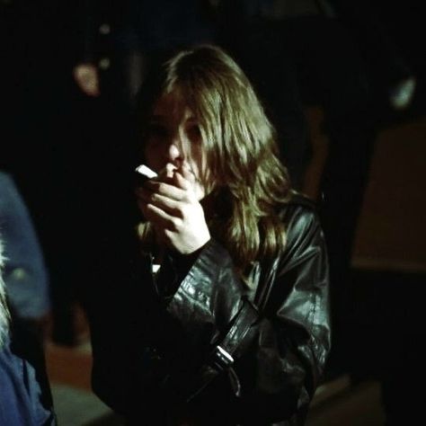 Christiane F, Zoo Station, Black Widow Natasha, High Cheekbones, Aesthetic Photography Nature, Tv Girls, Dark Photography, Film Stills, Gorgeous Nails