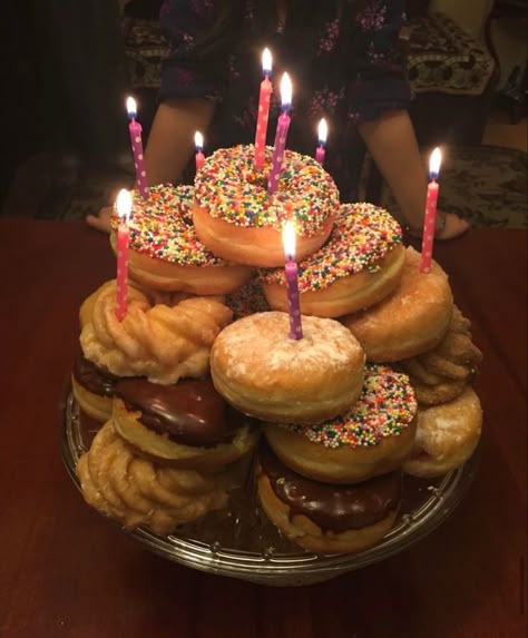 Doughnut Birthday Cake, Doughnut Birthday, Donut Birthday Cake, 19th Birthday Cakes, Maquillage On Fleek, Birthday Donuts, Birthday Babe, Funny Birthday Cakes, Doughnut Cake