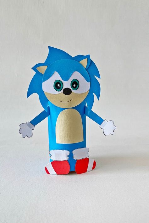 If you want cool hedgehog crafts look no further than this toilet paper roll Sonic craft. Easy crafts for boys Sonic Craft, Diy Halloween Crafts For Kids, Hedgehog Crafts, Crafts Easy Diy, Diy Halloween Crafts, Spooky Diy, Hedgehog Craft, Toilet Paper Roll Crafts, Paper Roll Crafts