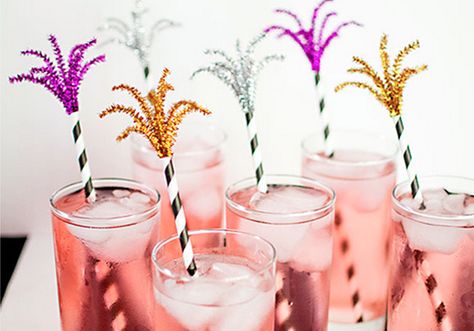 Diy Drink Stirrers, Diy Fireworks, Do It Yourself Quotes, January Decorations, Blue Party Decorations, Diy Kosmetik, Diy Drinks, Party Pops, Drink Stirrers