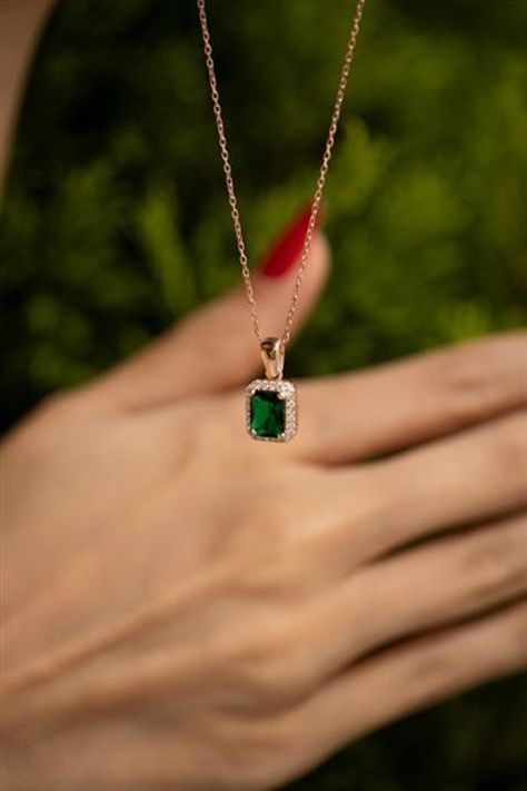 Emerald Stone Necklace, September Birthstone Necklace, Green Stone Necklace, Winter Jewelry, Solitaire Necklace, Necklace For Girlfriend, Blue Pendant, Kids Necklace, Solitaire Necklaces