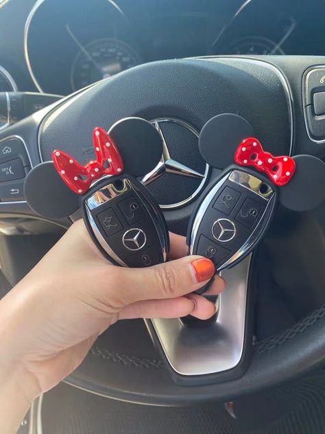 Minnie Mouse Car Seat, Disney Car Accessories, Car Survival Kits, Pink Steering Wheel Cover, Bling Car, Bling Car Accessories, Girly Car Accessories, Cool Car Accessories, Car Trunk Organization