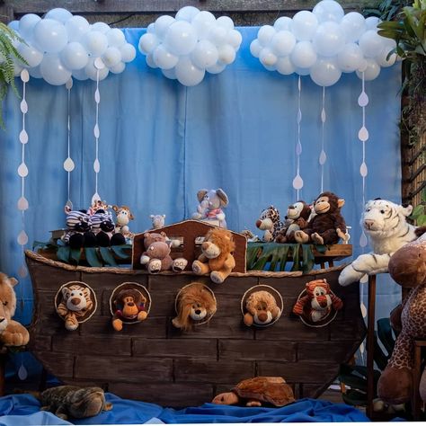 Noah’s Ark Trunk Or Treat Ideas, Noahs Ark Vbs, Bible Creation Story, Noahs Ark Decorations, Noahs Ark Party, Noah's Ark Bible, Trunker Treat Ideas, Anna Birthday Party, Noahs Ark Theme