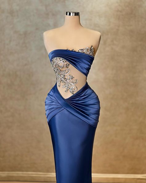 Royal Blue tones with a touch of handmade silver designs💙✨ Aesthetic Formal Dresses, Unique Gown Design, Goddess Exclusive, Unique Prom Dress, Royal Blue Gown, Reign Dresses, Soiree Dress, Stunning Prom Dresses, Unique Prom Dresses