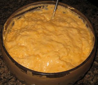 Try Orange Tapioca Pudding Salad! You'll just need 1/2 RECIPE FOR US, 2 small pkgs. of vanilla tapioca pudding mix, 1 small pkg. orange jello, 2 small cans... Canned Oranges Recipes, Tapioca Salad, Cinnamon Sugar Recipe, Pudding Salad, Orange Jello Salads, Congealed Salad, Pudding Frosting, Cottage Cheese Salad, Creamy Salad