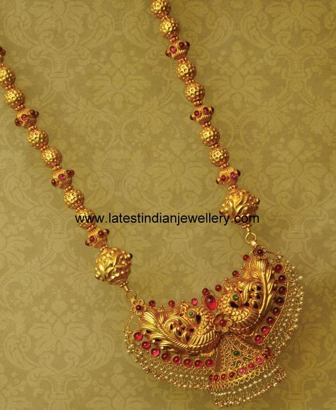 peacock Haram Designs, Gold Haram, Temple Jewelry Necklace, Gold Temple Jewellery, Antique Gold Jewelry Indian, Gold Jewelry Simple Necklace, Gold Necklace Indian Bridal Jewelry, Antique Engagement Ring, Gold Jewelry Stores