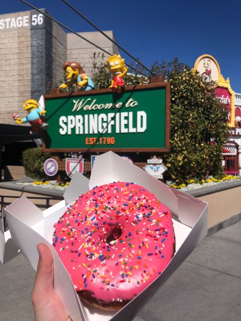 Picture of a donut at Universal to use as inspiration. Universal California, Pic Ideas, Donuts, California, Quick Saves