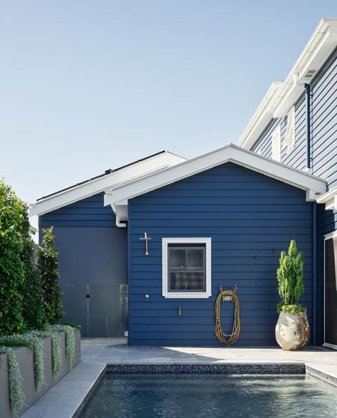 Blue Beach House Exterior, Beach Bungalow Exterior, Blue Home Exterior, Navy Blue Houses, Weatherboard Cottage, Navy House, Dark Blue Houses, Queenslander Renovation, Island Beach House