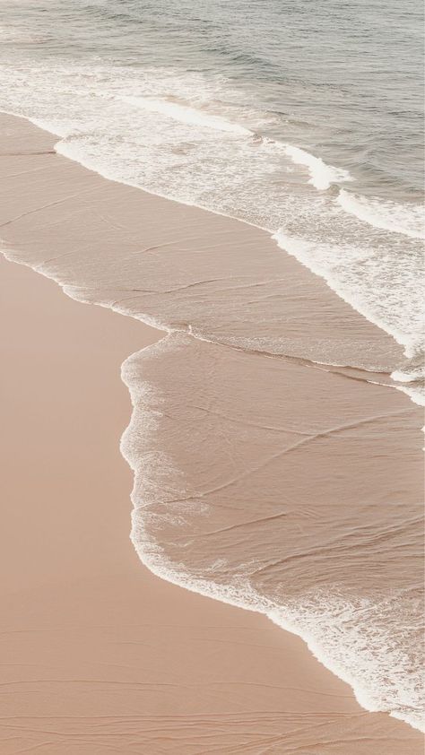 Beige Iphone Wallpaper Aesthetic, Beige Beach Aesthetic, Classy Wallpaper Aesthetic, Plain Wallpaper Iphone, Gold Wallpaper Phone, Classy Wallpaper, Iphone Lockscreen Wallpaper, Plain Wallpaper, Iphone Photo App