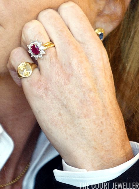 The Duchess of York, Sarah Ferguson wearing her Ruby engagement ring, welsh gold wedding band and signet ring with her initial. Royal Engagement Rings, Signet Rings Women, Sarah Ferguson, Duchess Of York, Body Balance, Ruby Engagement Ring, Meal Recipes, Dope Jewelry, Dream Engagement Rings